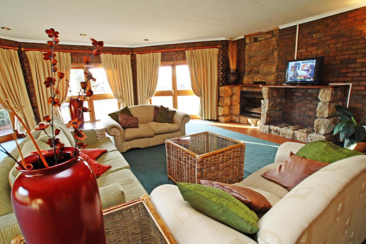 First Group Qwantani Hotel Harrismith Exterior foto
